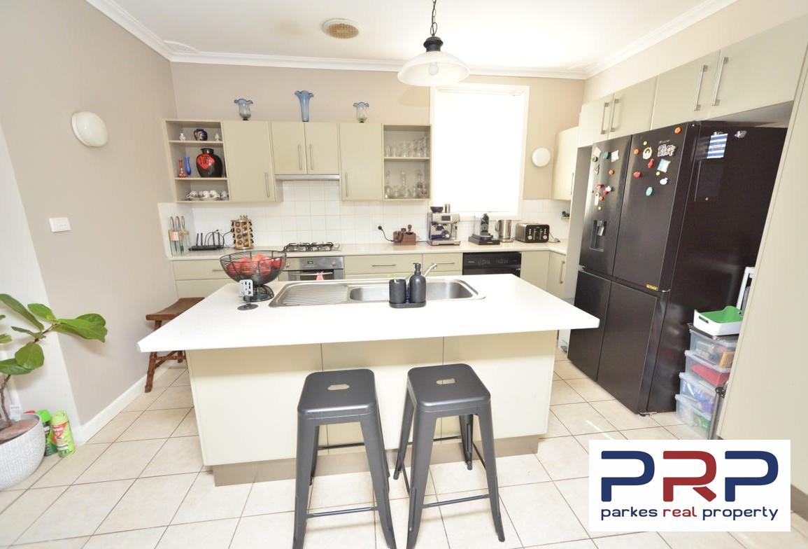 54 Orange Street, PARKES, NSW 2870