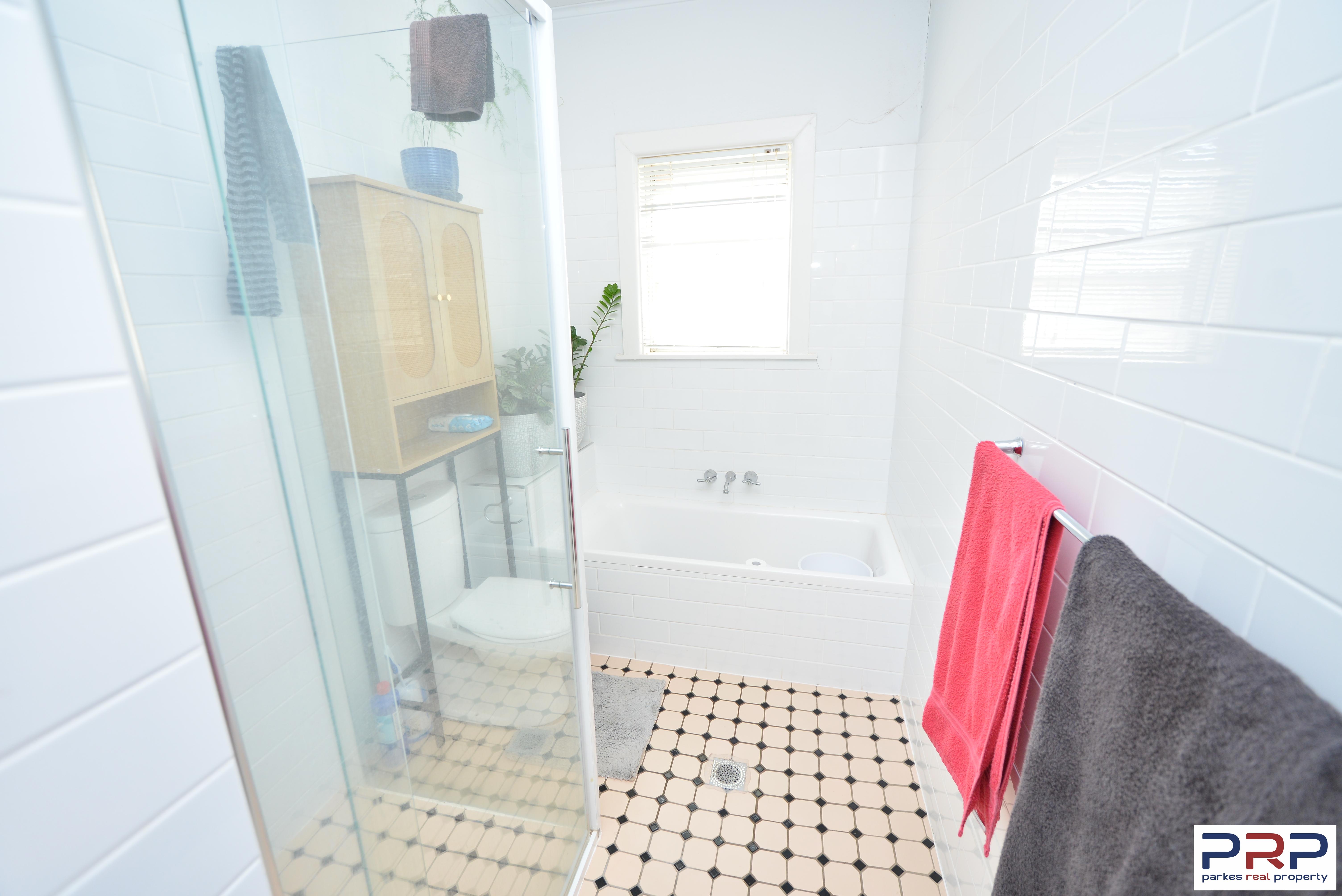 54 Orange Street, PARKES, NSW 2870