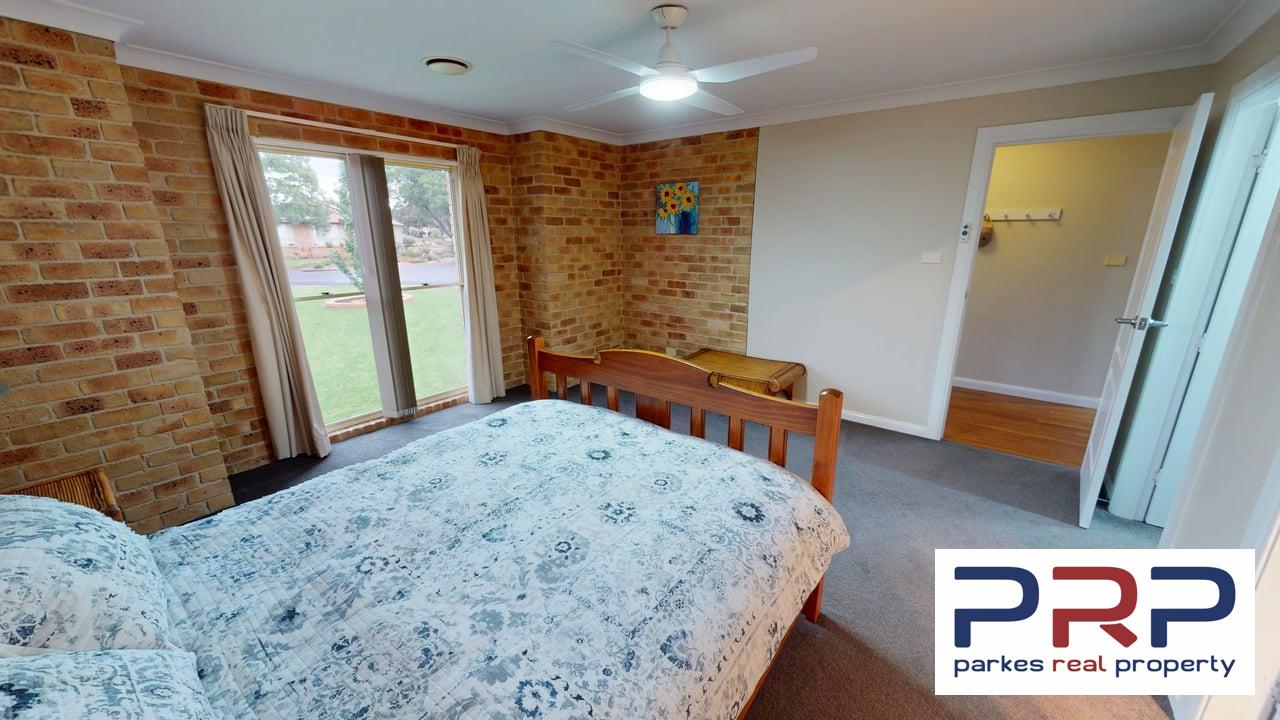 8 Arana Place, PARKES, NSW 2870