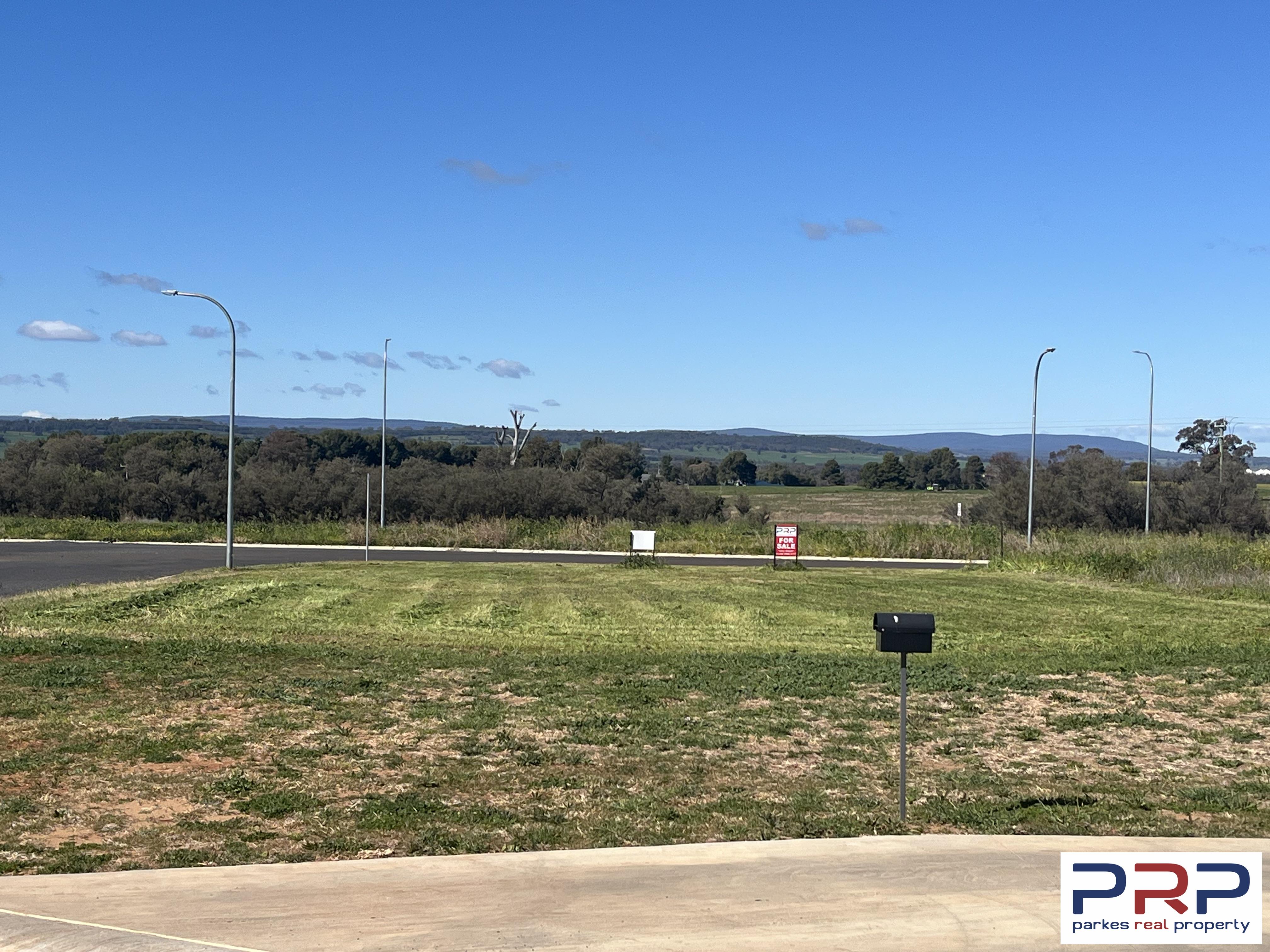 2 Ulmus Place, PARKES, NSW 2870