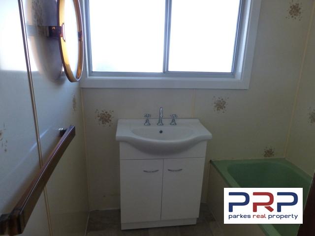 19 Thurlstone Street, PARKES, NSW 2870