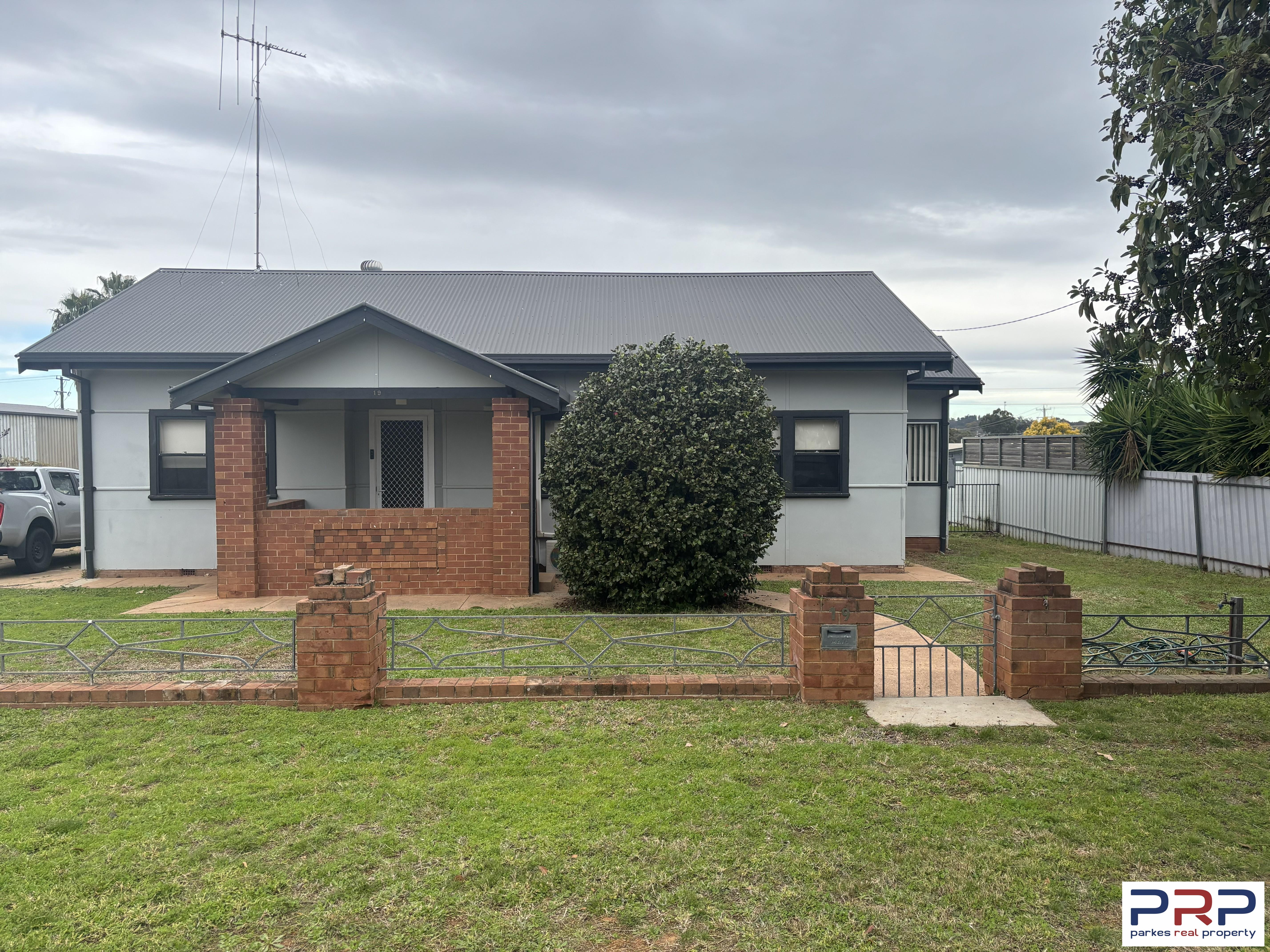 19 Thurlstone Street, PARKES, NSW 2870