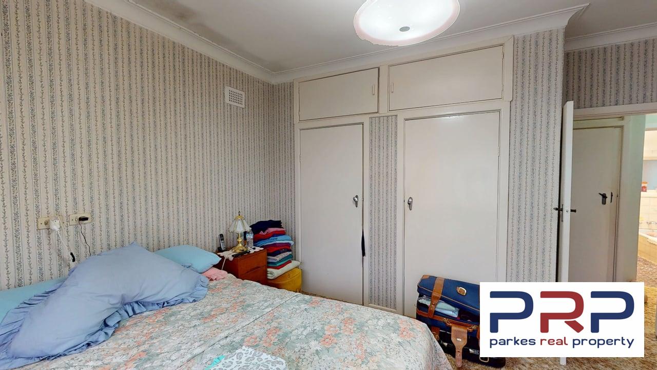 8 Pearce Street, PARKES, NSW 2870