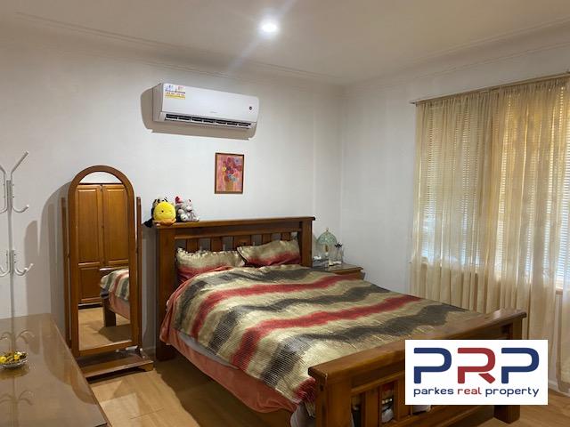 11 Oswin Street, PARKES, NSW 2870