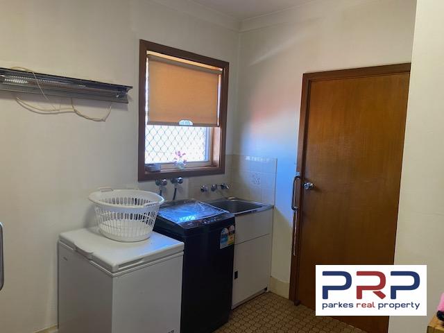 11 Oswin Street, PARKES, NSW 2870