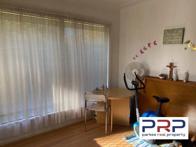 11 Oswin Street, PARKES, NSW 2870