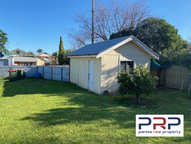 11 Oswin Street, PARKES, NSW 2870
