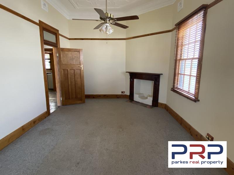 93 Hill Street, PARKES, NSW 2870