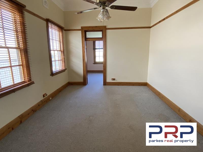 93 Hill Street, PARKES, NSW 2870