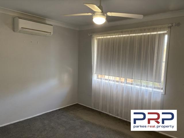 17 Hillcrest Avenue, PARKES, NSW 2870