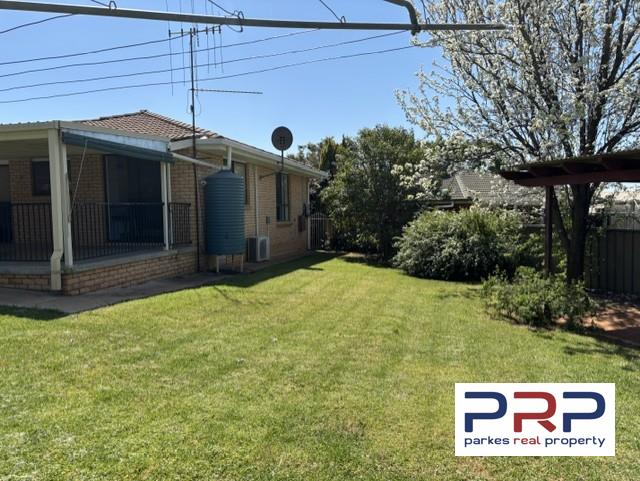 17 Hillcrest Avenue, PARKES, NSW 2870